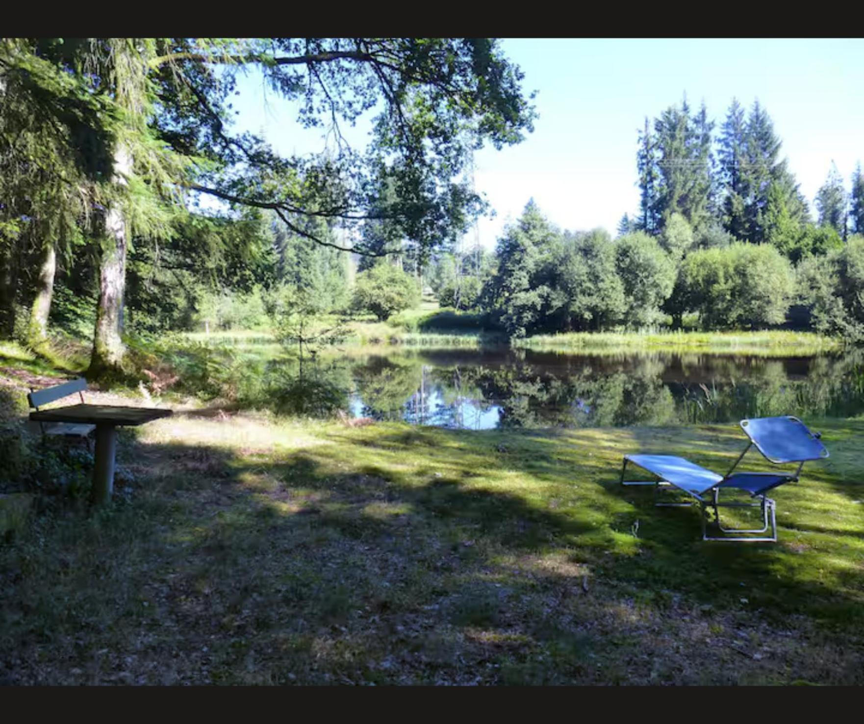 Cabane Limousine Au Bord D'Un Etang Bonnac-la-Côte Extérieur photo