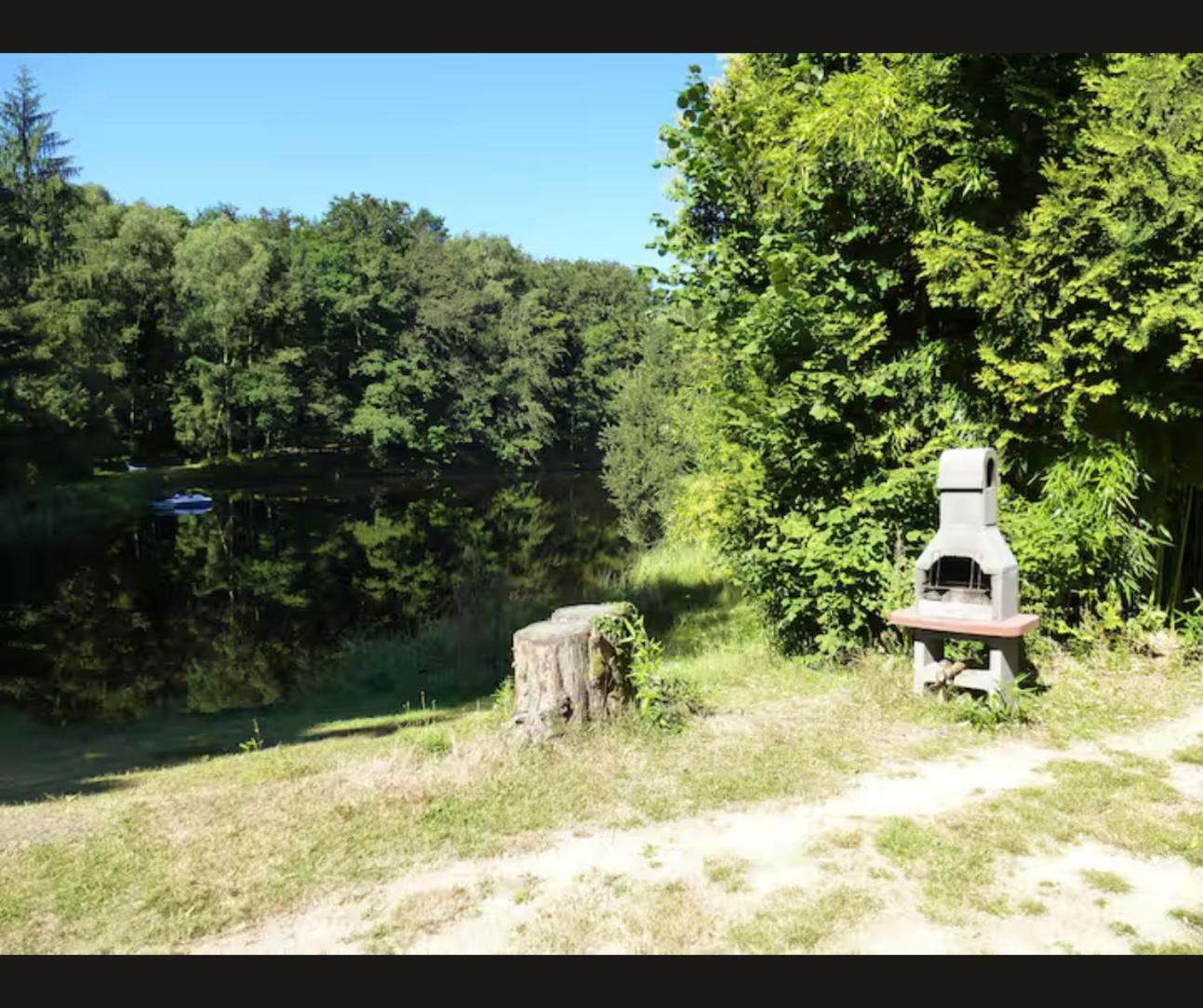 Cabane Limousine Au Bord D'Un Etang Bonnac-la-Côte Extérieur photo